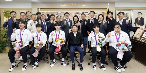 제19회 항저우아시안게임 선수단 초청 /사진제공=수원시의회