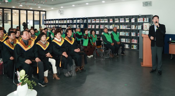 이상일 시장, 17일 새마을 열린대학 수료식 인문학 특강 /사진제공=용인시