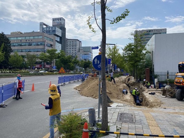 보행안전도우미 활동 /사진제공=수원시