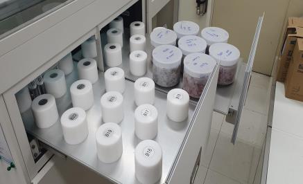 감마핵종분석장비로 수산물 방사능 검사 /사진제공=부산시