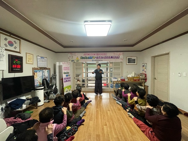 지역주민 정신건강 프로그램 운영 현장  /사진제공=성주군