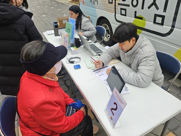 화성시 지역사회 정신건강 증진 위해 ‘2024년 찾아가는 마음안심버스’ 운영 /사진제공=화성시 