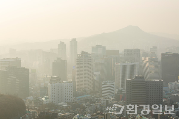 서울 시민들은 서울시의 기본계획에 대한 문제점으로 ‘초기 감축 의지가 높지 않다’는 부분을 꼽았다. /사진=환경일보 DB