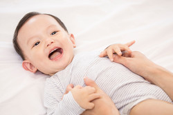 생애주기별 위해다발품목을 살펴보면 ‘영유아’는 침대(2013건, 13.8%)에서 다치는 사례가 가장 많았다.