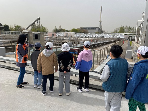 지난해 진행된 초등학생 내 고장 탐방 사업 모습 /사진제공=마포구