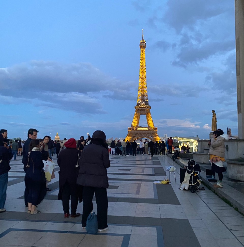 세월호 참사 10주기 추모행사인 ‘나, 우리 그리고 세월(Moi, Nous, et Sewol)’ 행사가 프랑스 파리 현지에서 열렸다.