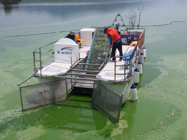 수상녹조제거선 /사진제공=환경부