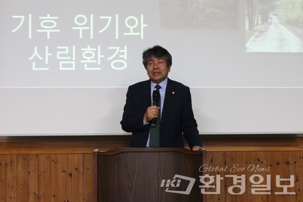 박정희 한국산림경영인협회 회장은 “기후위기 시대 숲·나무의 탄소 제거와 포집 역할은 더욱 중요해지고 있고 여기에 경영이 더해져야 할 시기”라고 말했다. /사진=박선영 기자
