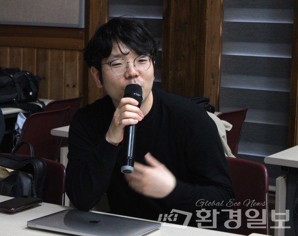 자유토론 발언을 하는 탁용진 국립 강릉원주대 해양생태환경학과 교수 /사진=박선영 기자
