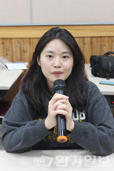자유토론 발언을 하는 김지윤 기후변화청년단체(GEYK) 대표 /사진=박선영 기자