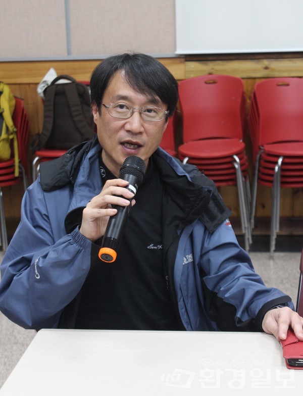 자유토론 발언을 하는 손석호 국립 강릉원주대 교수(LINC3.0 사업단 지·산·학 CONNECT 센터장) /사진=박선영 기자