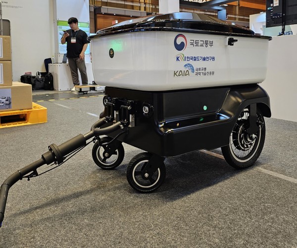 융복합물류사업단 스마트 트레일러 /사진제공=국토교통부