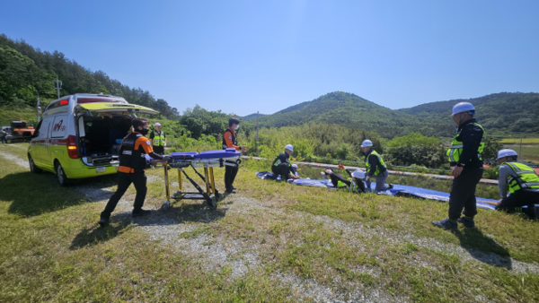 재해 대비 비상대처훈련 해남소방서.해남경찰서. 농어촌공사 함께 대처훈련 실시 / 사진제공=해남.완도지사