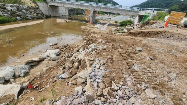 폐콘크리트 폐기물 매립의혹이 제기 된 현장 /사진=김성재 기자