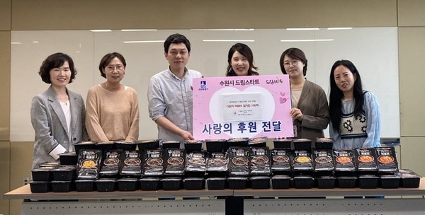 떡볶이 밀키트 전달식 /사진제공=수원시