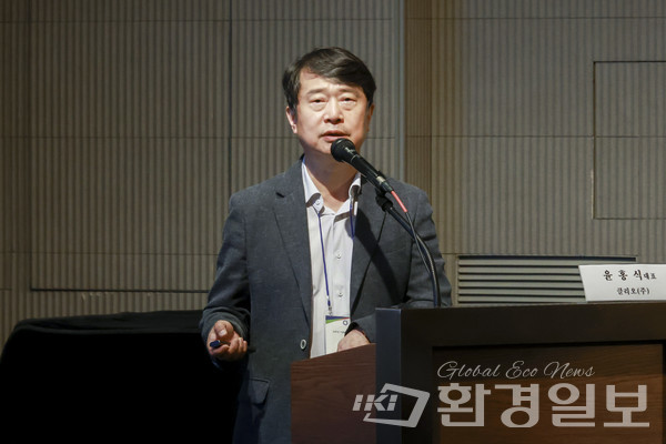 윤홍식 클리오 대표는 AIoT 기술을 활용한 빅데이터 구축으로 실내 공기질을 크게 개선할 수 있다고 설명했다. /사진=이다빈 기자