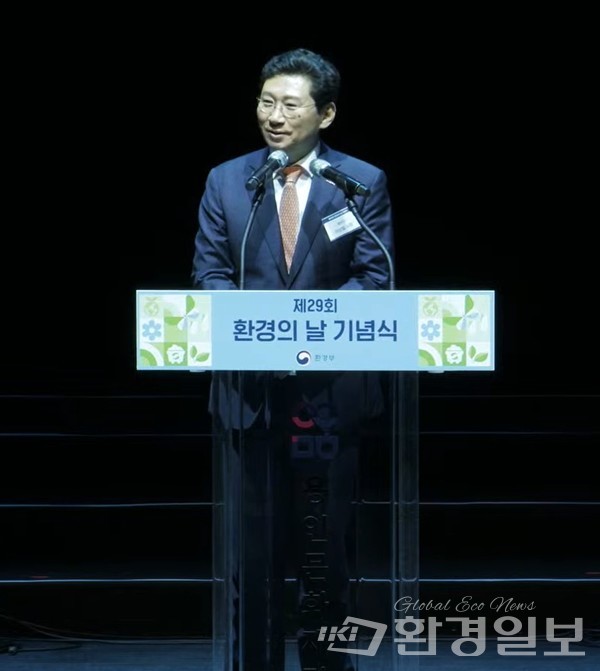 이상일 용인특례시장이 환영사를 하고 있다. /사진=박준영 기자