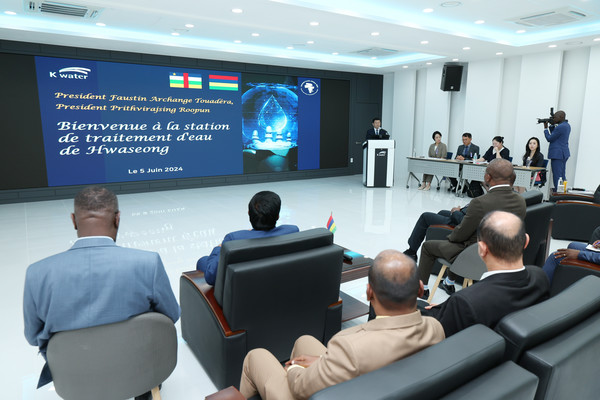 아프리카 정상들, 화성 AI 정수장 방문 /사진제공=한국수자원공사