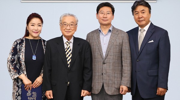 ‘대한민국연극제 용인’ 홍보대사 위촉 /사진제공=용인시