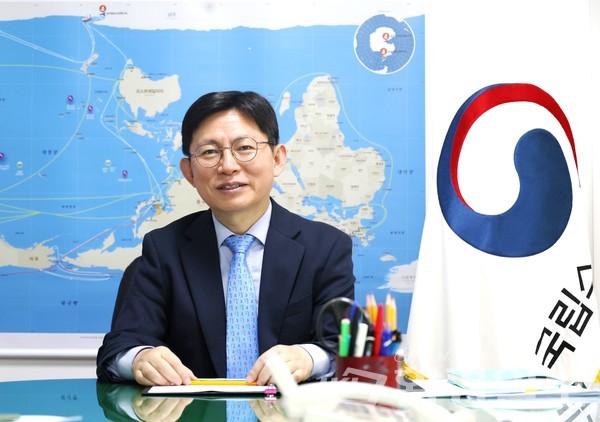 최용석 국립수산과학원장은 “어촌의 지속가능성, 경쟁력 확보를 위해 해양수산부 정책부서에서의 다양한 근무 경험을 바탕으로 현장에서 실제로 필요한 기술개발 연구에 집중할 것”이라고 말했다. /사진제공=국립수산과학원 