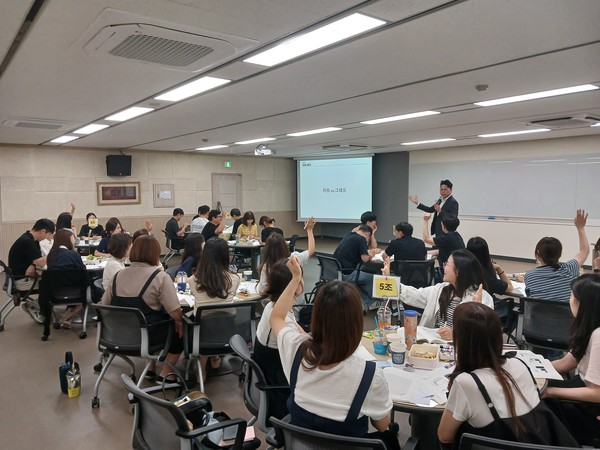 지난 상반기 열린 일 잘하는 공무원 양성을 위한 일잘러 아카데미 교육 모습 /사진제공=부천시