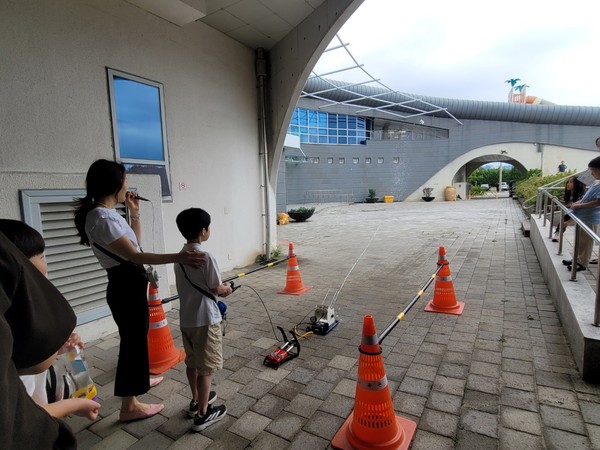 중랑물재생센터 서울하수도과학관이 여름방학을 맞아 어린이 대상 신규 프로그램인 ‘물순환 수비대! 비점오염원이 뭐예요?’를 포함한 다양한 교육 프로그램을 선보인다. /사진=서울시