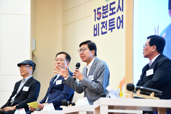 시는 지난 9일 '15분 도시 비전투어 시즌2 영도구 편'을 개최한다고 밝혔다. /사진제공=부산시