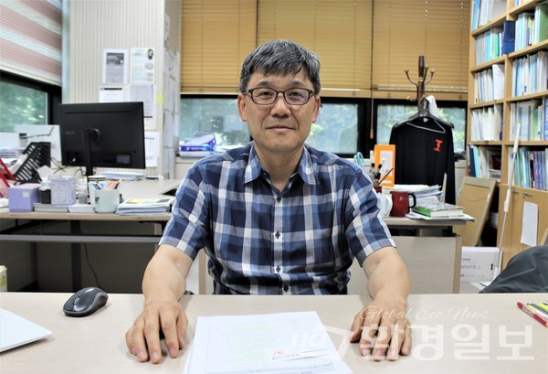 윤제용 국회기후변화포럼 공동대표는 "우리나라 수립 에너지정책에서 열에너지 관련 내용을 보면 목표 설정이 부재하고 열에너지와 관련된 탄소중립 정책이 제대로 이행되지 못하고 있다”고 지적했다. /사진=박선영 기자