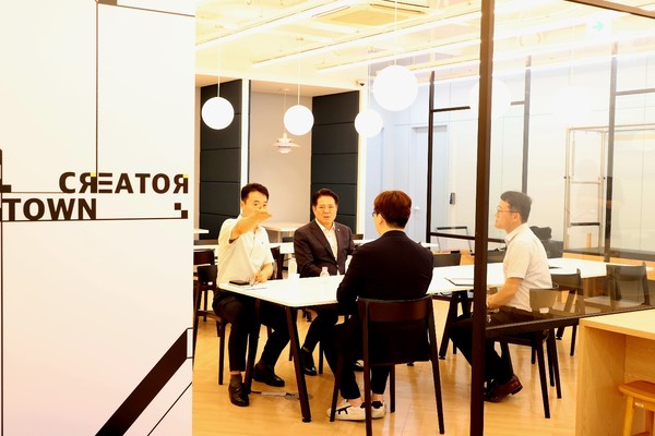 최대호 안양시장 포인블랙 방문  /사진제공=안양시