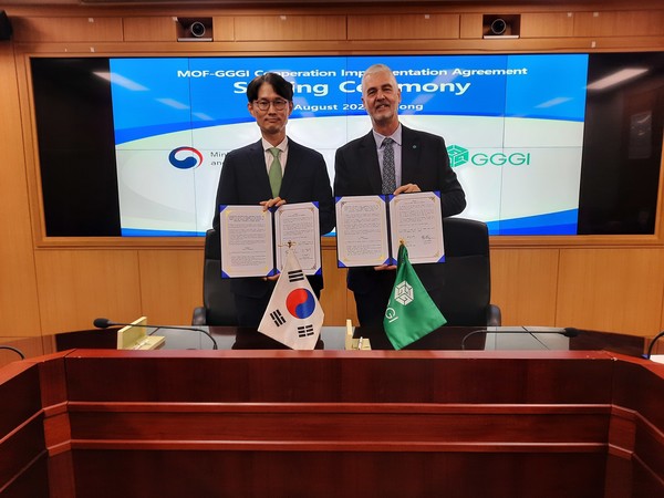 해수부와 GGGI가 ‘해양부문 감축활동 협력 이행협정’을 체결했다. /사진제공=해양수산부 /사진제공=해양수산부
