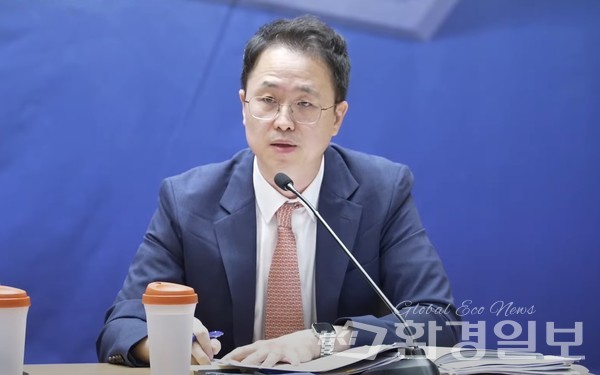 산업통상자원부에서는 “태양광 부문은 산단 태양광, 영농형, 건물일체형까지 여러 다양한 법안들과 제도적 개선들을 고민 중”이라고 전했다.