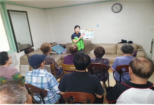 경로당 어르신 온열질환 예방 교육 /사진제공=구리시청