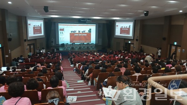 이원택·어기구·문금주·문대림·박수현·송옥주·이원택·임미애·임호선·전종덕·황명선 의원실, 전국여성농민회총연합 주최로 열린 국회의원회관 대회의실에서 ‘기후재난과 농업 그리고 여성농민’ 국회토론회 전경 /사진=김인성 기자