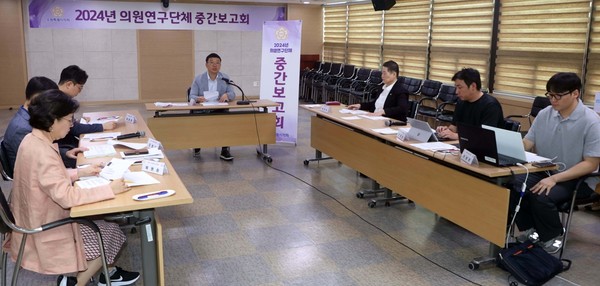 ‘청년 고용 확대와 취업지원 방안’ 연구회 개최 /사진제공=수원시의회