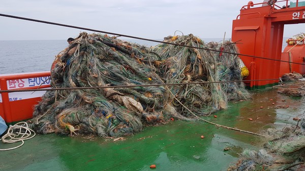 적재된 폐어구 /사진제공=해양수산부