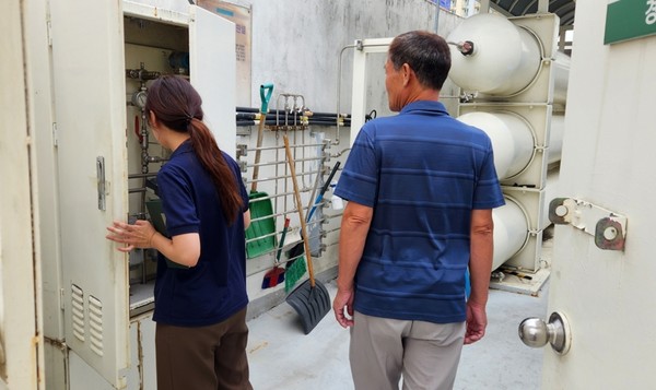 가스시설 방문해 점검 /사진제공=수원시