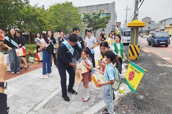 아이먼저 어린이 교통안전 캠페인  /사진제공=청송군