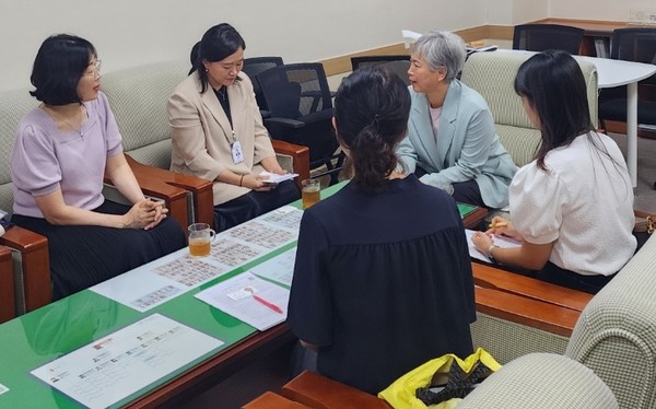 윤경선 의원, ‘학교사회복지사 간담회’ /사진제공=수원시의회