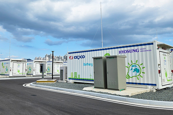 경남 밀양 부북변전소에 설치된 효성중공업의 국내최대 용량 ESS 설비 사진 /사진제공=효성중공업