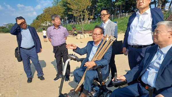 대부도 방아머리 해변 답사 /사진제공=경기도의회