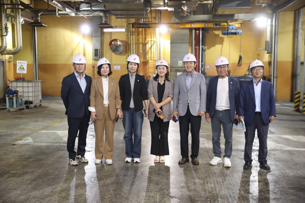 화성시의회 경제환경위원회,  화성시 주요 산업시설 현장 방문 모습. /사진제공=화성시의회