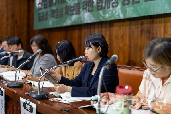 박소영 변호사는 “폐석산 사업자의 복구 의무를 강화하기 위해서는 폐석산 산업폐기물 매립장을 위한 산지전용허가의 요건을 강화할 필요가 있다”고 강조했다.