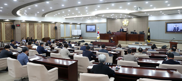 제12대 후반기 상임위원장 선출 /사진제공=수원시의회