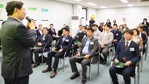 17일 데일카네기 최고경영자과정 용인55기 개강식 참석 리더십 특강 /사진제공=용인시