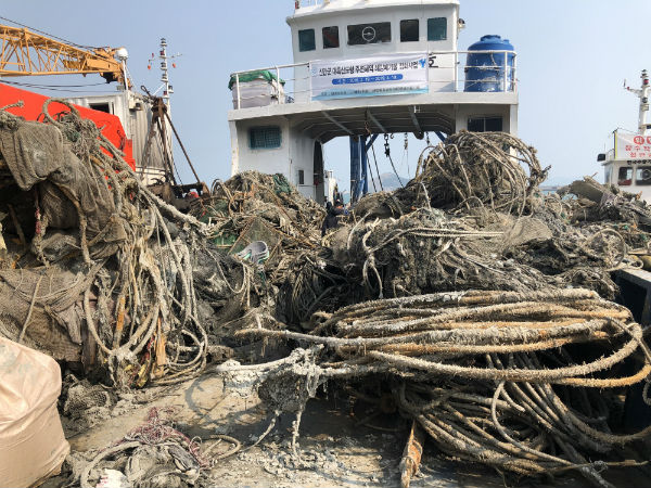 신안 대흑산도 주변해역 해양폐기물 정화사업 현장 