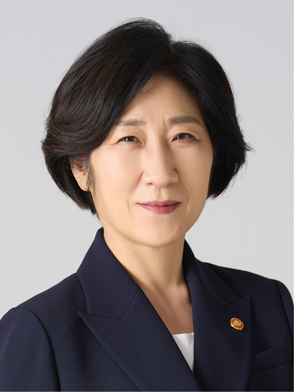 대통령직속 2050 탄소중립녹색성장위원회 민간위원장에 임명된 한화진 전 환경부 장관 /사진제공=탄소중립녹색성장위원회