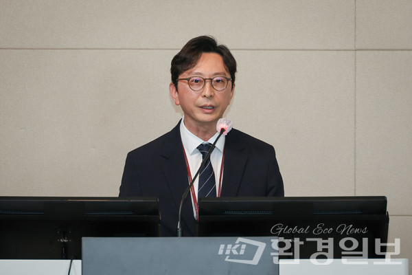 전진형 교수는 회복탄력성이 단순히 환경을 복구하는 데 그치지 않고, 변화된 환경에 적응해 안정된 상태를 유지할 수 있는 능력을 키우는 것이라고 설명했다. /사진=이다빈 기자