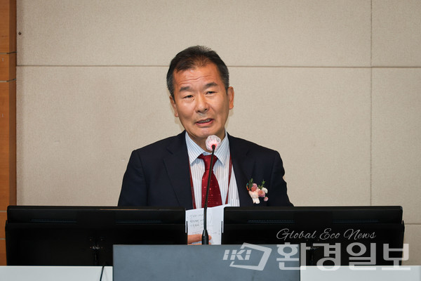 이우균 교수는 TNFD와 TCFD가 재무적 투명성과 환경적 책임을 통해 기후 위기 해결의 기반이 될 수 있다고 설명했다. 또한, 투자자들에게는 기업의 환경 책임을 확인할 수 있는 중요한 지표가 된다고 밝혔다. /사진=이다빈 기자
