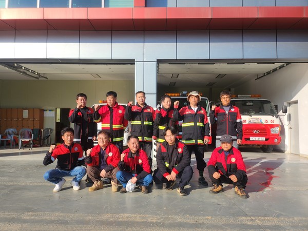 완도군, 가을철 산불 방지 총력 대응(산불 예장 전문 진화대) /사진제공=완도군