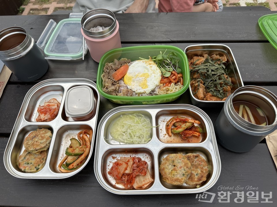 친환경 도시락 서비스 이용 /사진제공=북한산국립공원